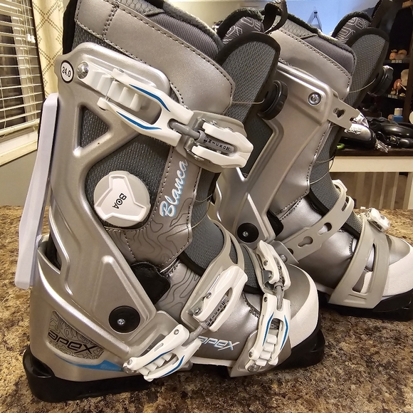 Apex women's ski boot right - Picture 2 of 5
